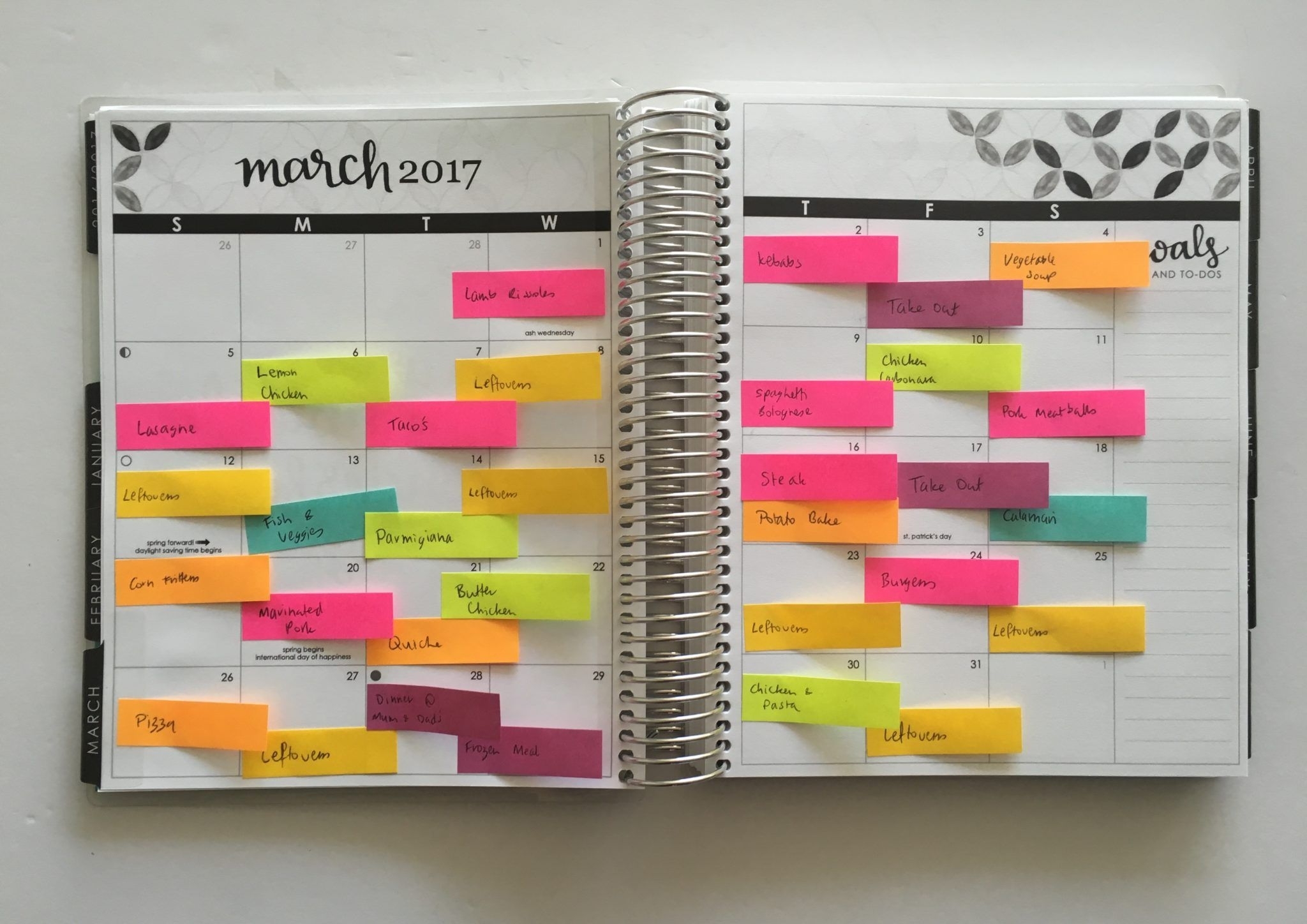 Color Coded Monthly Meal Planning Using Sticky Notes (With